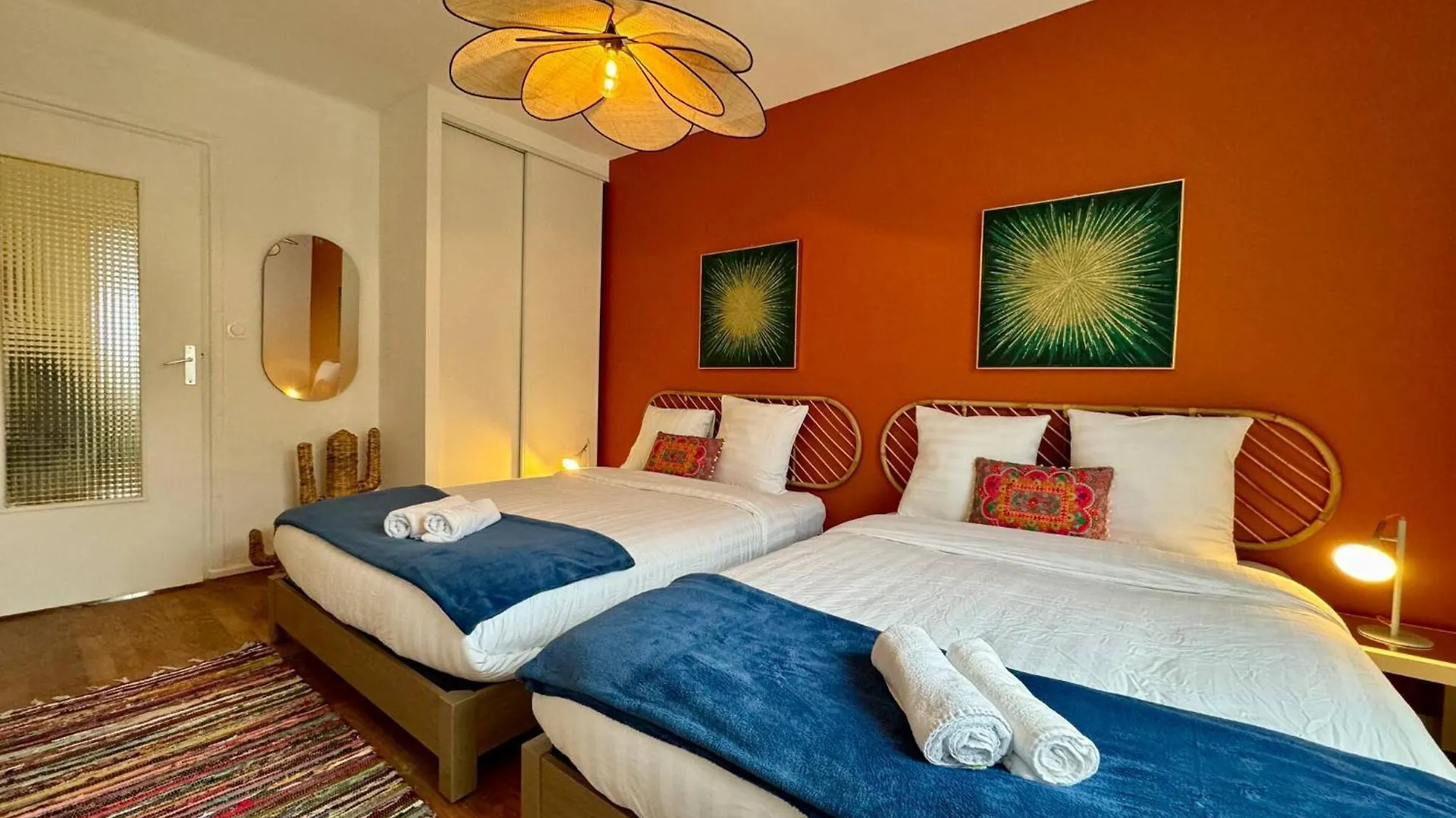 Suite Alambra Lyon 0*,  Francia