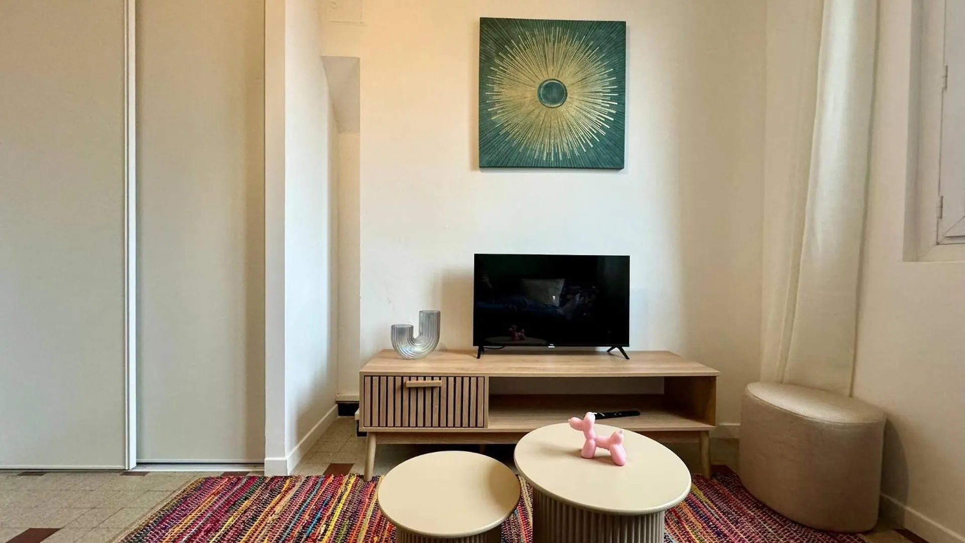Suite Alambra Lyon 0*,  Francia